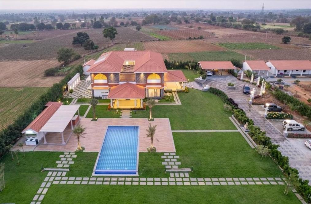 Redhomex Cove Castle Villa Hyderabad Exterior photo